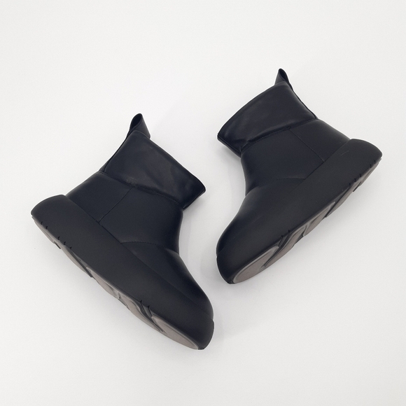 VAGABOND | Aylin Puff Boots in Black Leather - Picture 9 of 13
